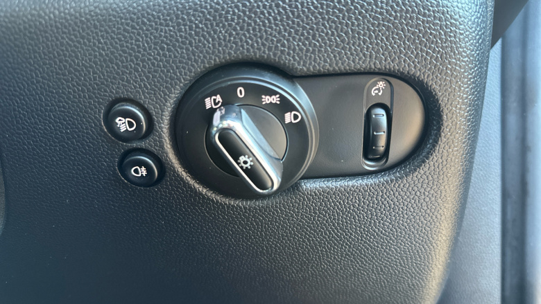 MINI Hatchback 135kW Cooper S Level 3 33kWh 3dr Auto Electric Hatchback